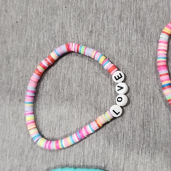 4 girls bracelets - Picture 4 of 5